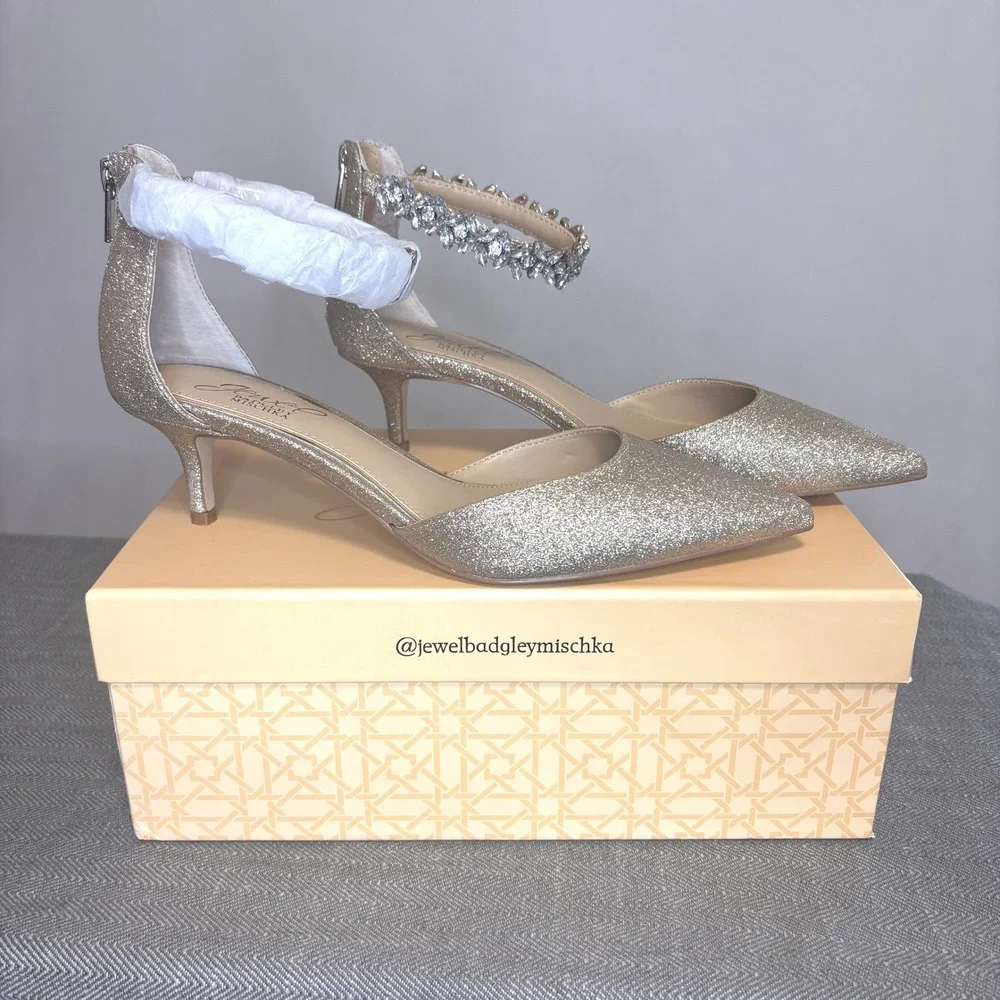 NWT Jewel Badgley Mischka Robles Gold Glitter Kitten Heel Womens 9.5 Crystal
